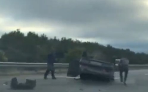 На Варшавской трассе произошло ДТП с опрокидыванием. Видео